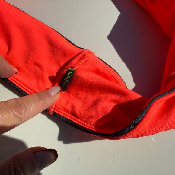 FlipBelt Classic Premium Running Belt - Picture 2 of 2